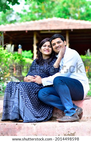 Prematernity Sweet Couple Outdoor Photography Enjoing Moments 