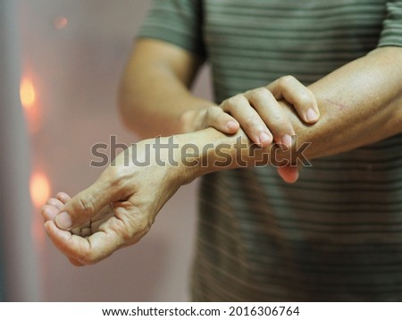Guillan Barre Syndrome, Vaccine covid-19 coronavirus Treatment, woman holding hands rare disorder body immune system attacks nerves