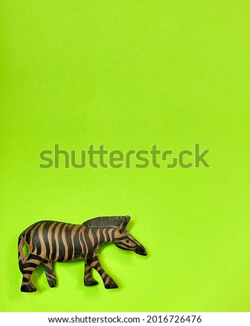 animals on color background symbol