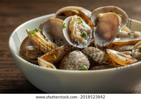 Asari-sakamushi, asari clams steamed in sake Royalty-Free Stock Photo #2018523842