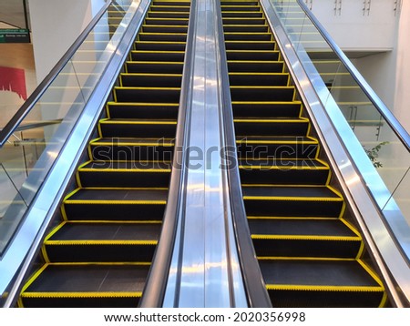 line escalator transport slip building