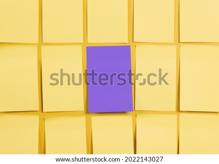 post it note paper with selection concept