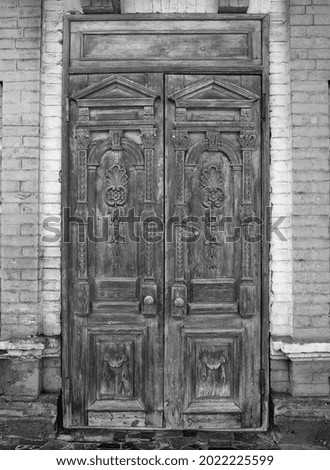 Antique doors in an old building 