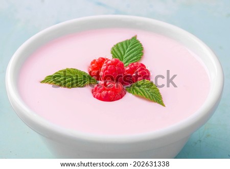 dairy yogurt with raspberry 