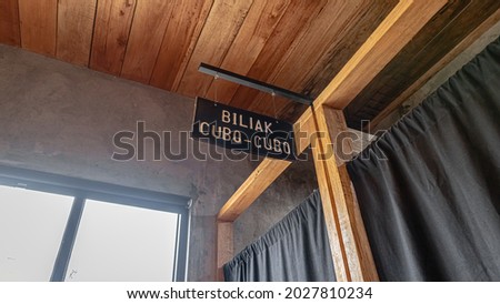 In West Sumatra, the fitting room is called the biliak cubo cubo
