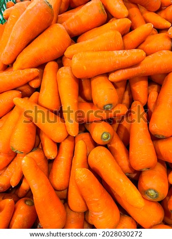 Fresh carrot variety grown in the shop.