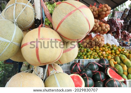 Various kinds of fresh fruit sold in the market