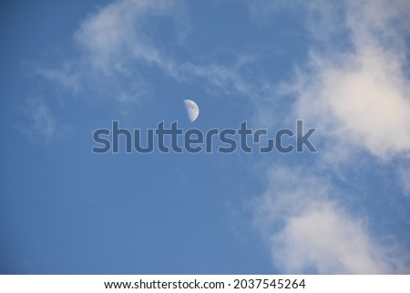 beautiful pictures about half moon
