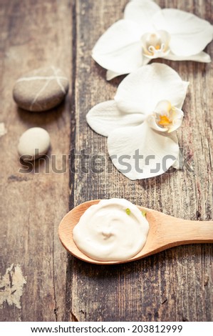 SPA set with orchid