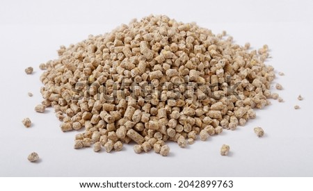 organic feed for animals in small granules 2021