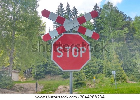 Prohibiting sign of passage through the railway tracks