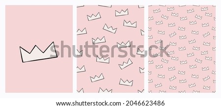 Irregular Crown Seamless Pattern. Pale Pink and Beige Doodle Print, Hand Drawn Sketchy Crowns Fabric, Delicate King Wrapping, Princess Tile