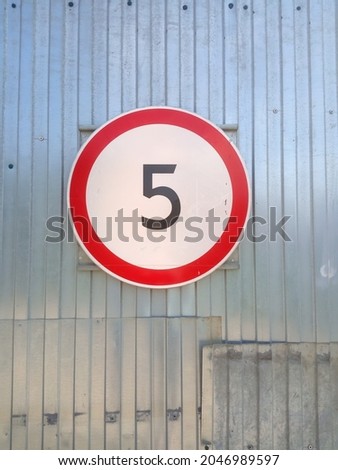 road sign, speed limit 5 kilometers 