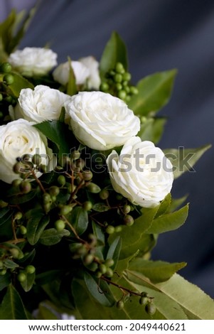 beautiful  bouquet flowers of white roses in the garden