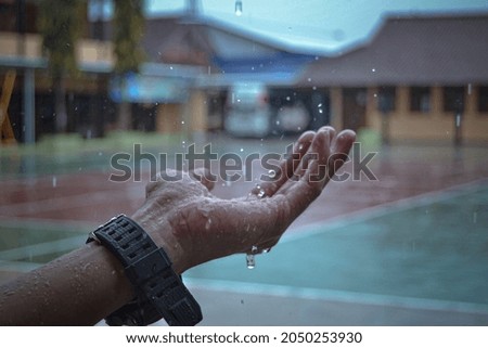 raindrops at school in the afternoon