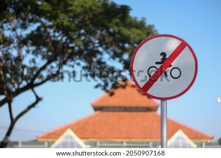 picture of motorcycle prohibition sign