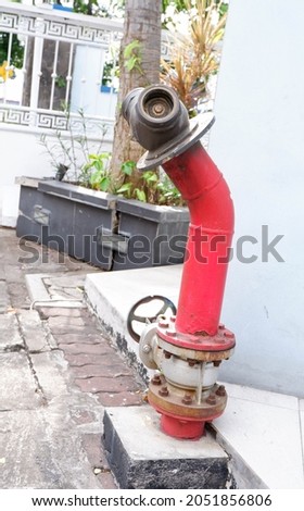 Fire hydrants. The fire hydrant system functions as an emergency fire control device by providing the water supply needed by the fire fighting team so that fires can be quickly extinguished.