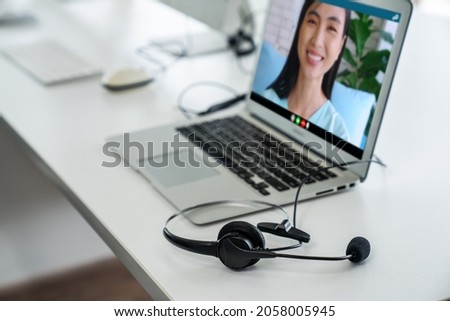 Telemedicine service online video call for doctor to actively chat with patient via remote healthcare consultant software . People can use app to contact doctors for virtual meeting from home .