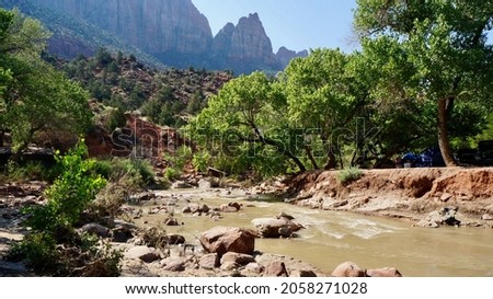Zion National Park in Utah, United States.
The picture is the Virgin River, a tributary of the Colorado River. It flows by the watchman campsite in the national park.
