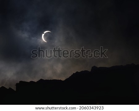 picture of night with the moon, and the Vercors mountain 