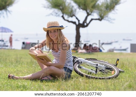 woman spend the holidays cycling reading books