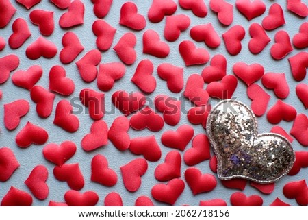 Love Valentines day romantic background. hearts and roses beautiful
Empty copy space Valentines day background with red hearts