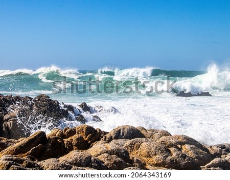 Big waves ready to crash on shore