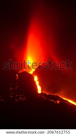 Photography of eruption of Cumbre Vieja volcano. La Palma.