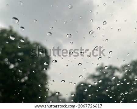 Rain glass that occurs during the rainy season