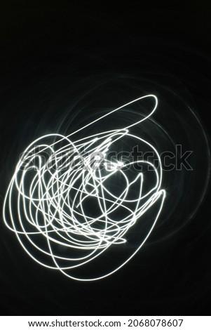 Flash of light through rings