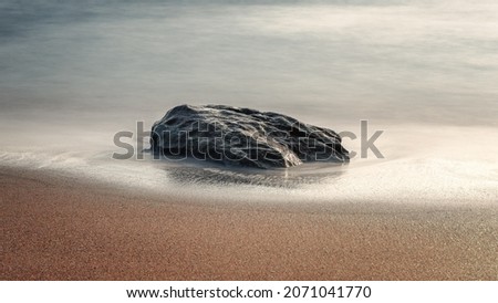 STONE ISLAND IN THE BEACH