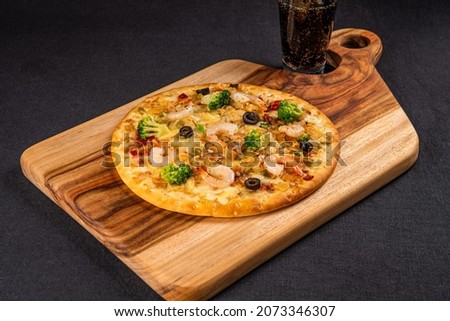 Korean style pizza with fresh toppings and cheese