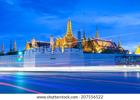 Wat Phra Kaew (Temple of Emerald Buddha) and Grand Palace at dusk, Bangkok, Thailand.