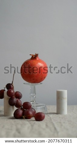 Beautiful grape pictures, green grapes and red grapes