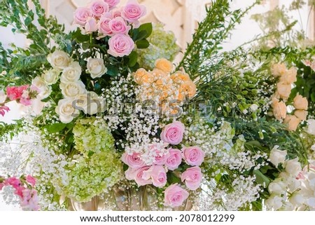 Beautiful flower arrangement as a wedding decoration at the restaurant