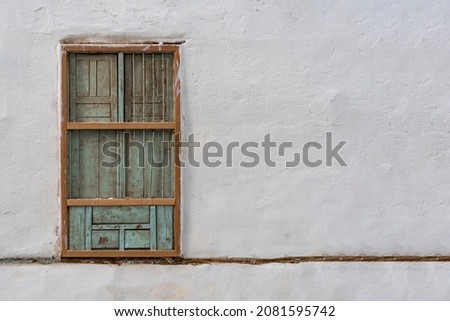 Old windows of a historical building in Jeddah Royalty-Free Stock Photo #2081595742
