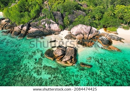Rock boulders on Baie Lazare beach, a location where lots of wedding couple have there wedding ceremony and photo shootings Royalty-Free Stock Photo #2084474425