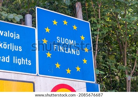 Republic of Finland (Finnish: Suomi) border sign.