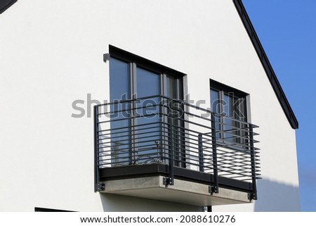 Balcony railing made of stainless steel Royalty-Free Stock Photo #2088610276