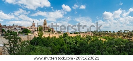 A panorama picture of Segovia and the surrounding landscape.