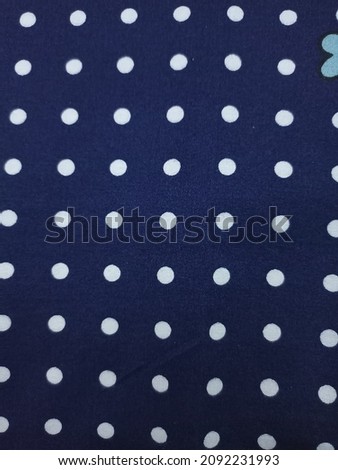 The polka dot motif is rarely used for interior purposes because it gives the impression of an illusion.