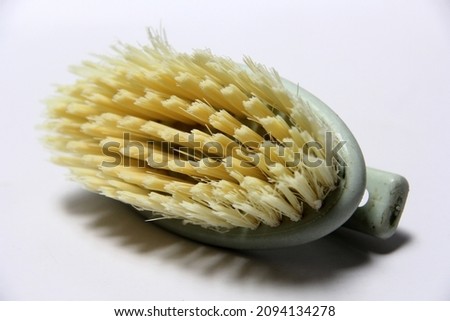 synthetic bristle brush for floor cleaning