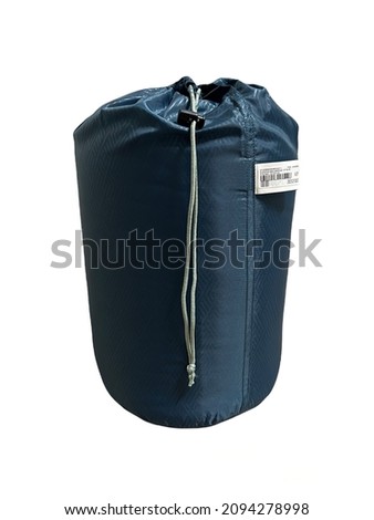The blue sleeping bag prevents the cold at ten degrees Celsius.