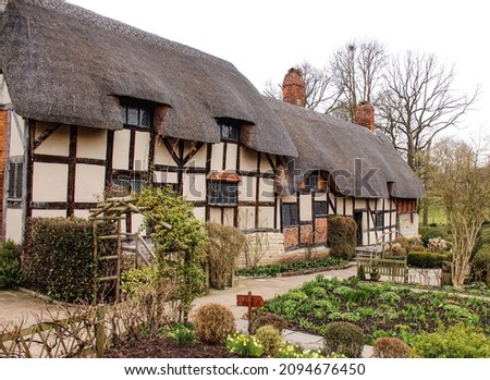 Anne Hathaway's Cottage, family home of William Shakespeare's wife. Famous places to visit in Stratford-upon-Avon Royalty-Free Stock Photo #2094676450