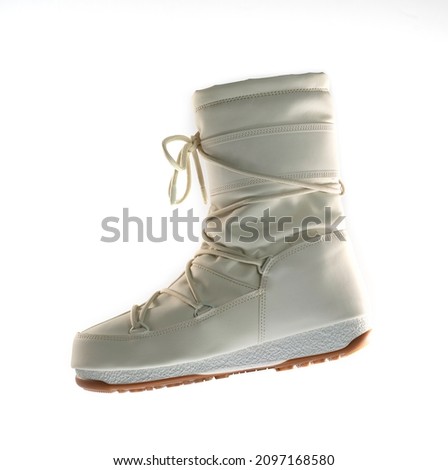 White Snow boots, women's fashion, warm boots, moon boot, snow shoes, product photography