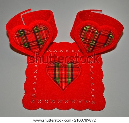 Napkin holder with Scottish style coaster