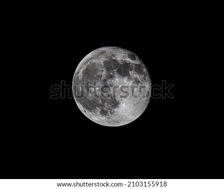 a picture of the full moon