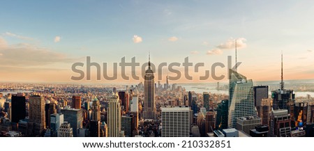 New York skyline, looking to downtown Manhattan. Panoramic image.