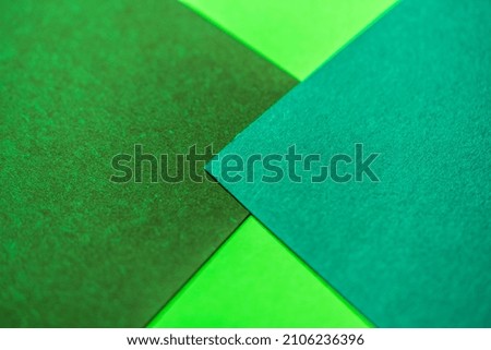 Colored paper sheets, color difference