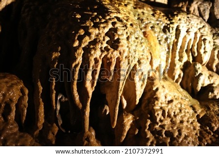 Beautiful scenery in the Luray Caverns cave system. 